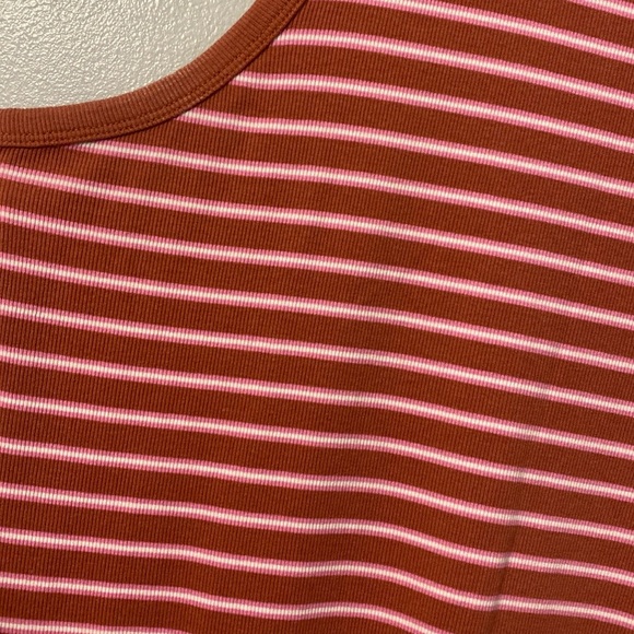 Body-con stripe dress - Picture 5 of 6